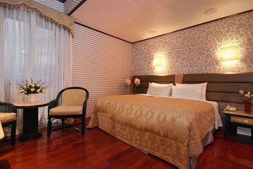 Pink Lotus Hotel Тайпей Екстериор снимка