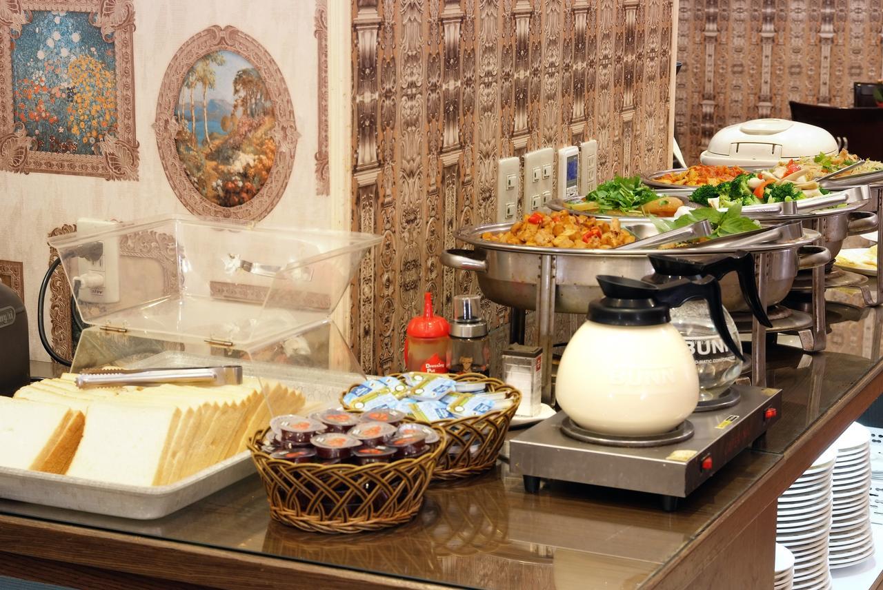 Pink Lotus Hotel Тайпей Екстериор снимка