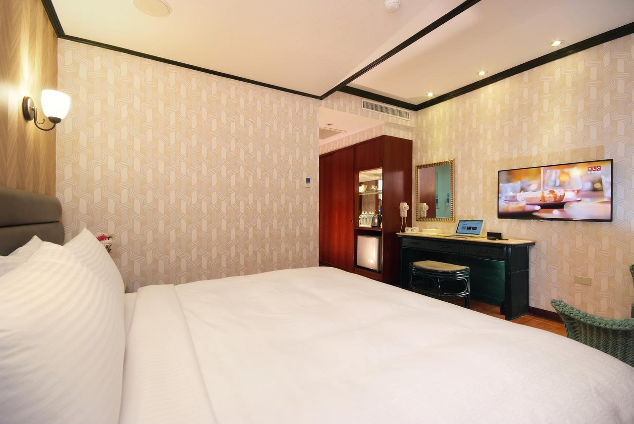 Pink Lotus Hotel Тайпей Екстериор снимка