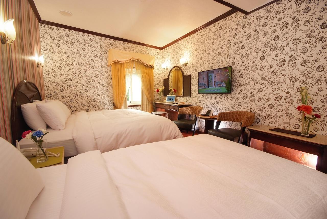 Pink Lotus Hotel Тайпей Екстериор снимка