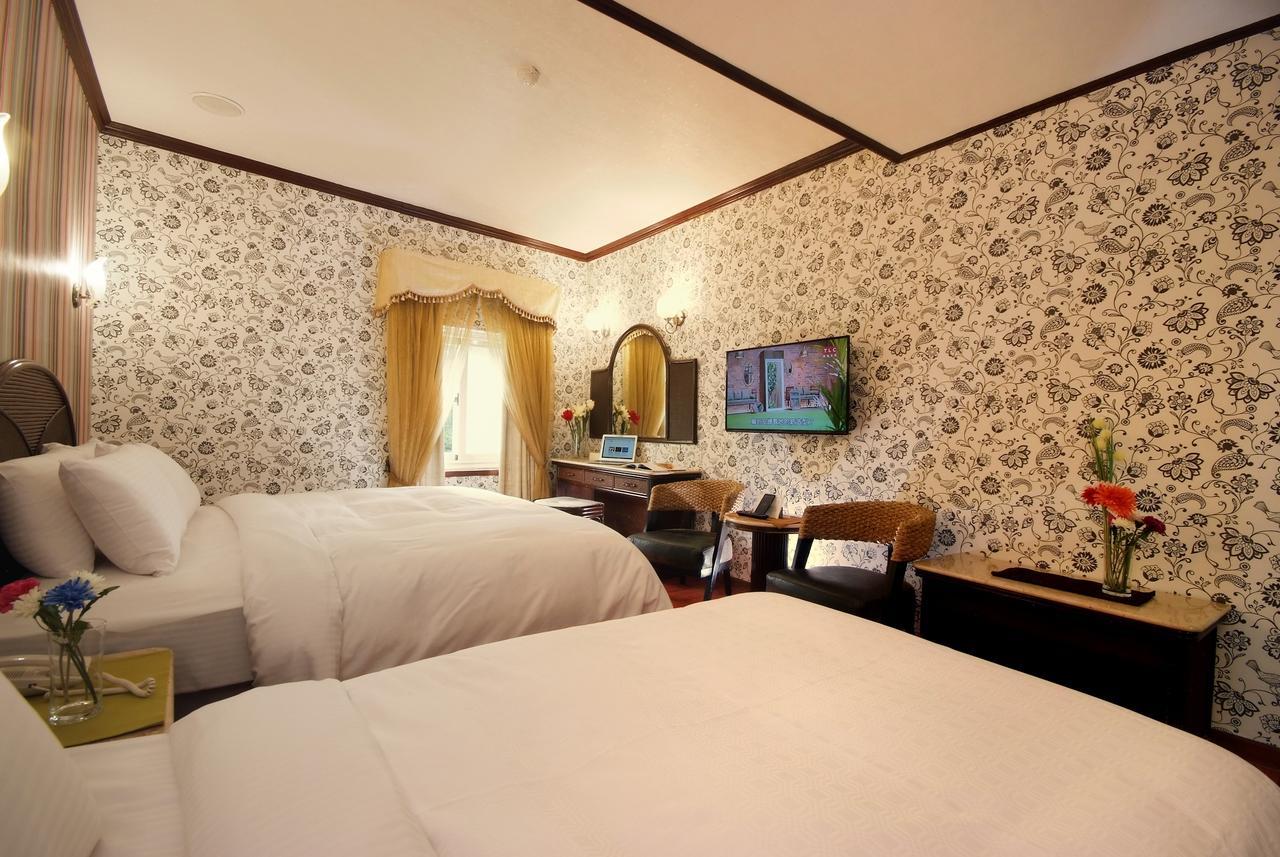 Pink Lotus Hotel Тайпей Екстериор снимка